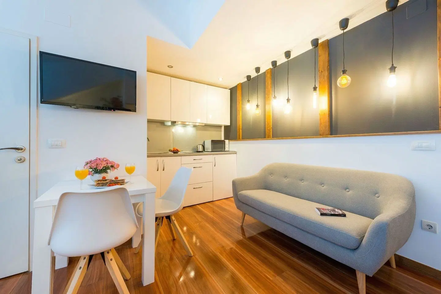 Scalini Studios ROOM_EXAMPLE