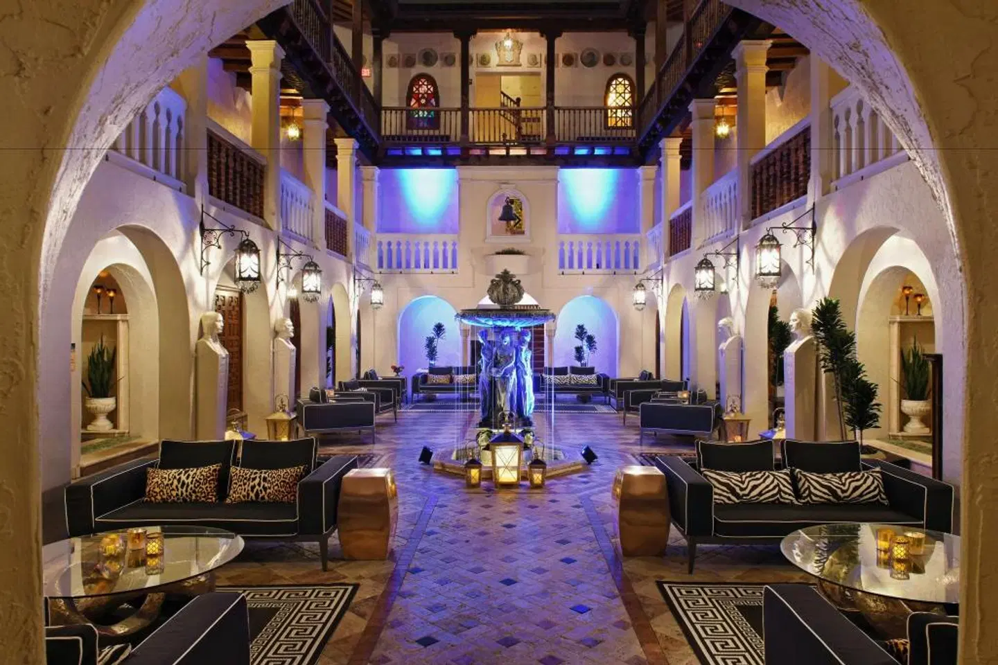The Villa Casa Casuarina (ex Villa by Barton G) LOUNGE_LOBBY