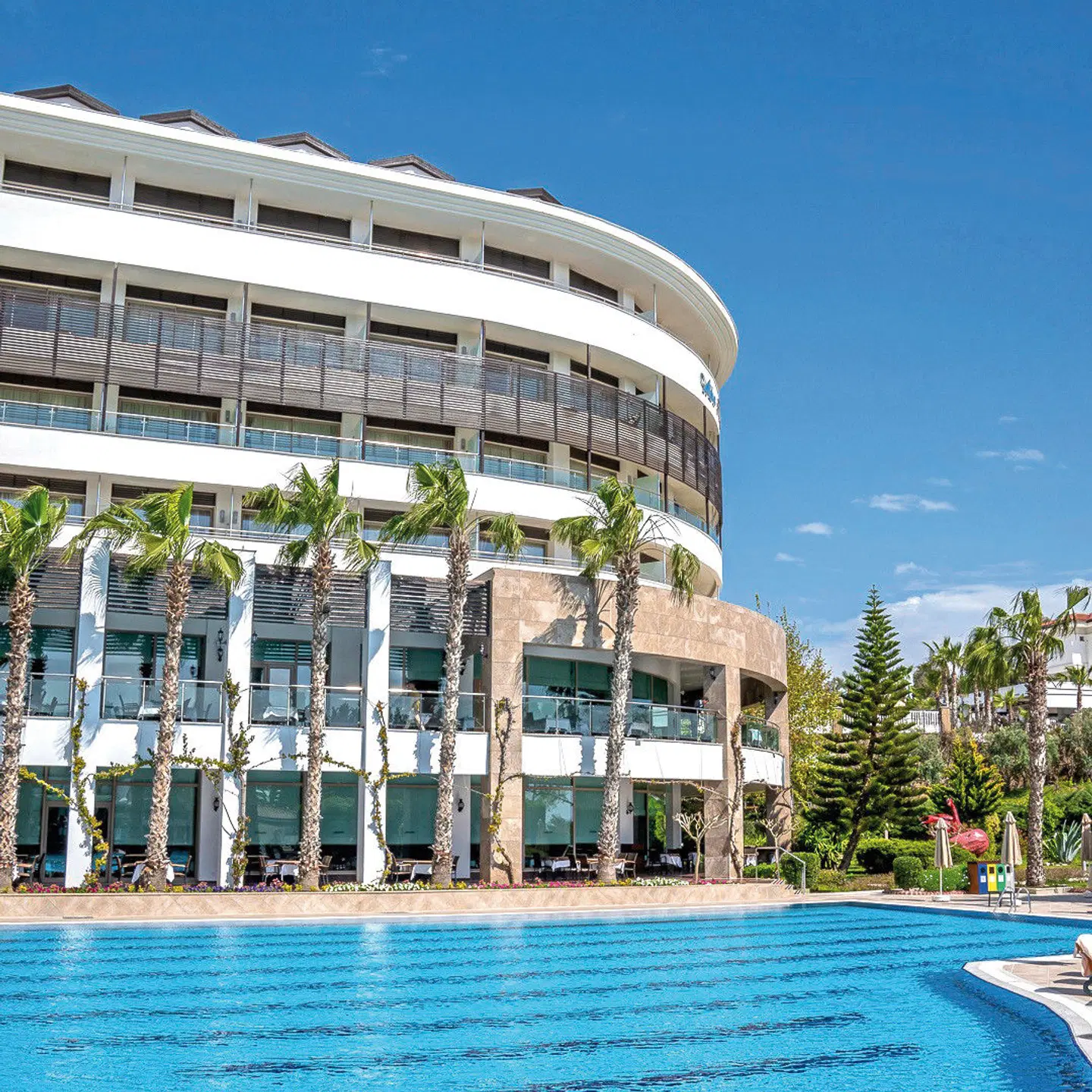 Alba Royal Hotel OUTDOOR_POOL