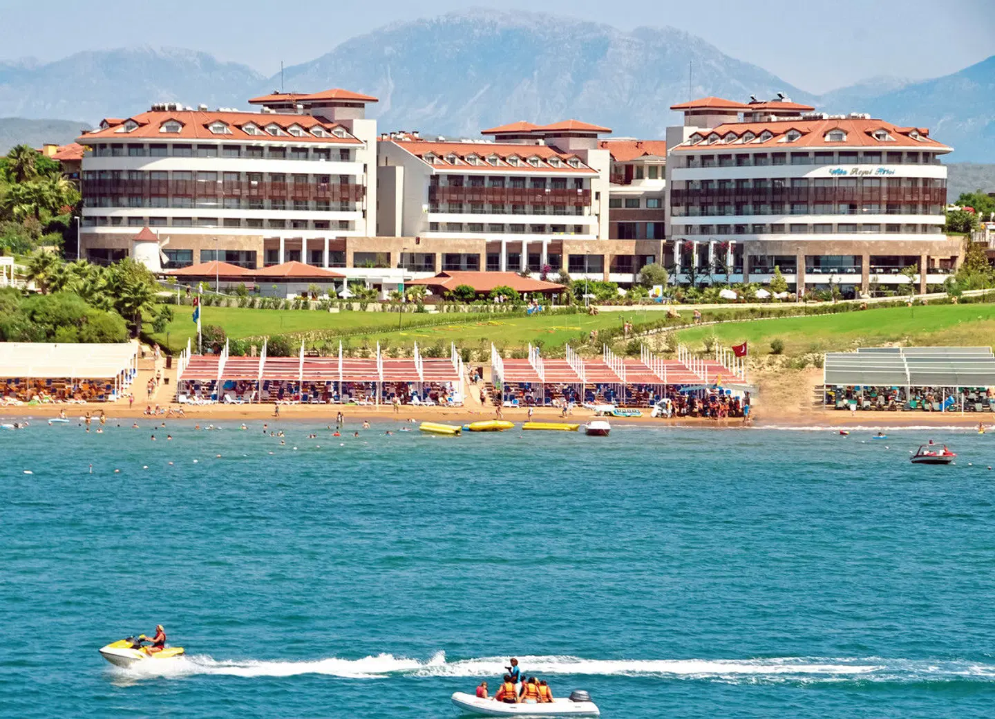Alba Royal Hotel EXTERIOR