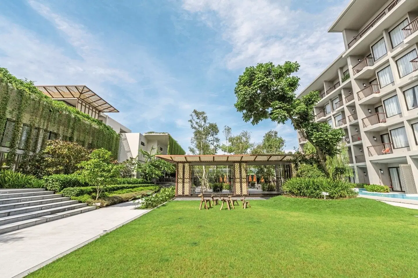 Proud Phuket Garten