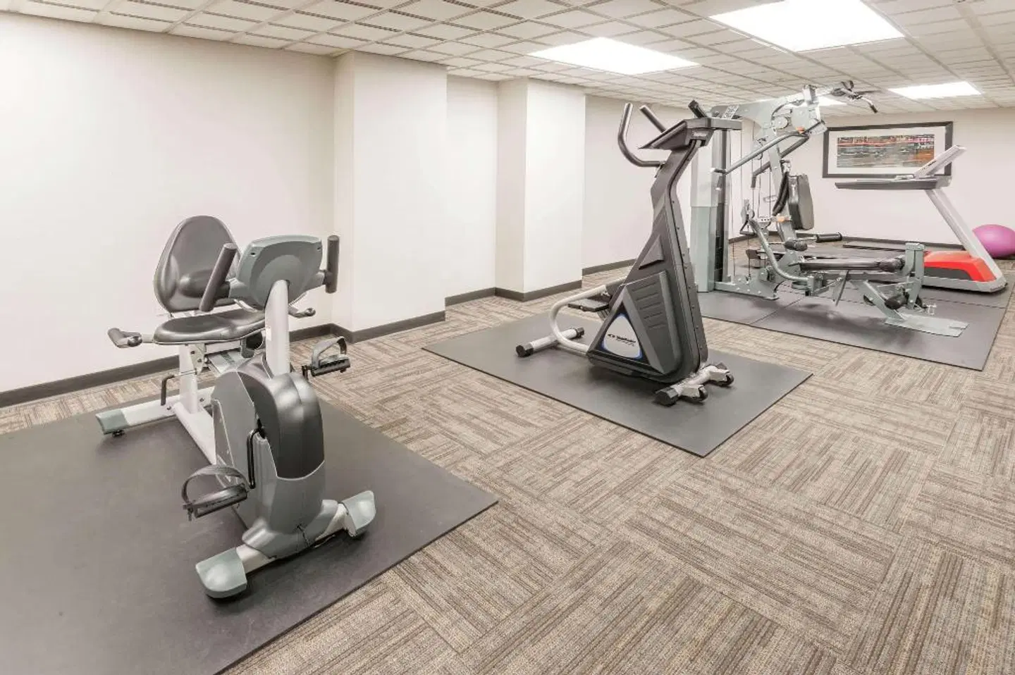 Ramada by Wyndham Edmonton South SPORTS_AND_LEISURE