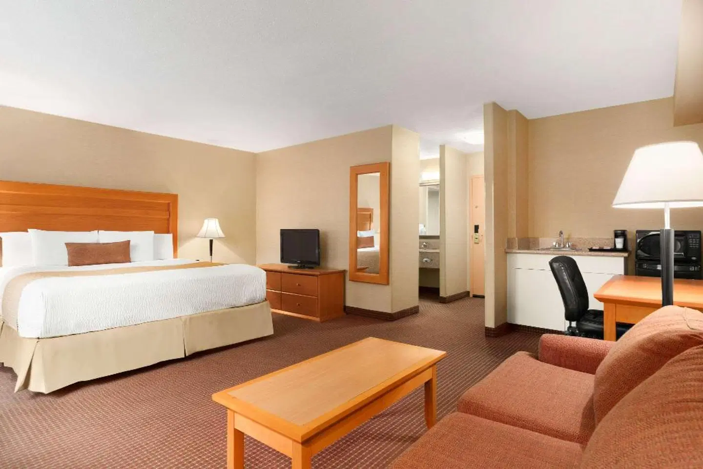 Days Inn by Wyndham Edmonton Downtown ROOM_EXAMPLE