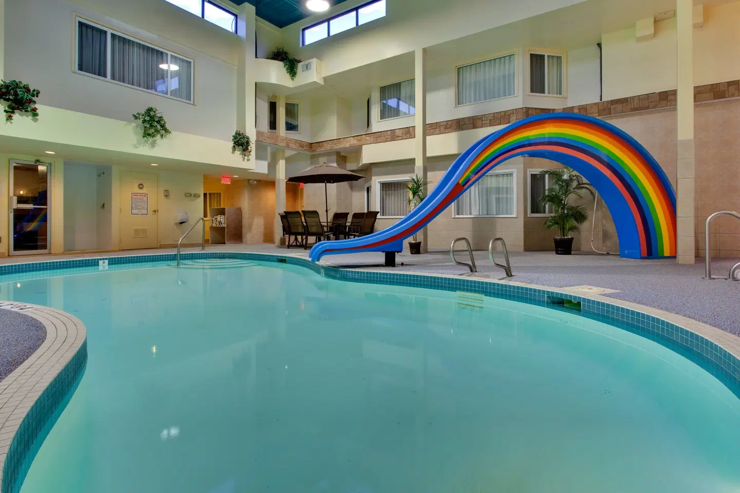 Holiday Inn Express Red Deer by IHG Hallenbad