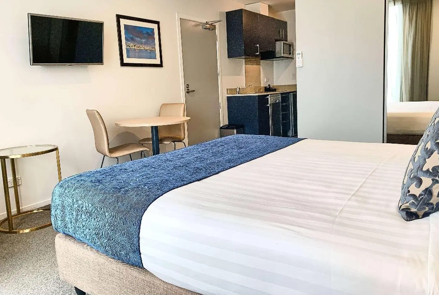 RAMADA SUITES ALBANY ROOM_EXAMPLE