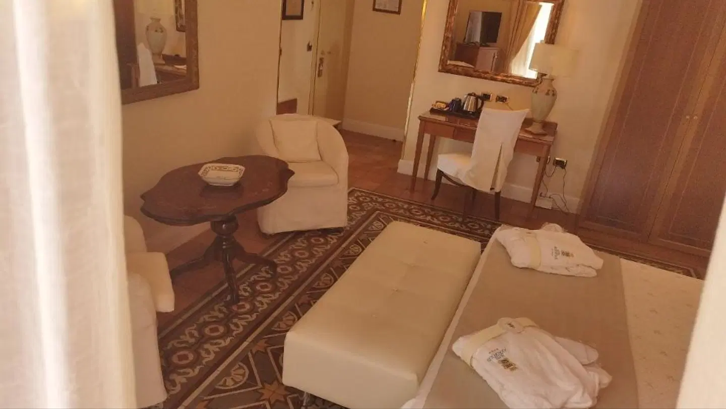 Akropolis ROOM_EXAMPLE