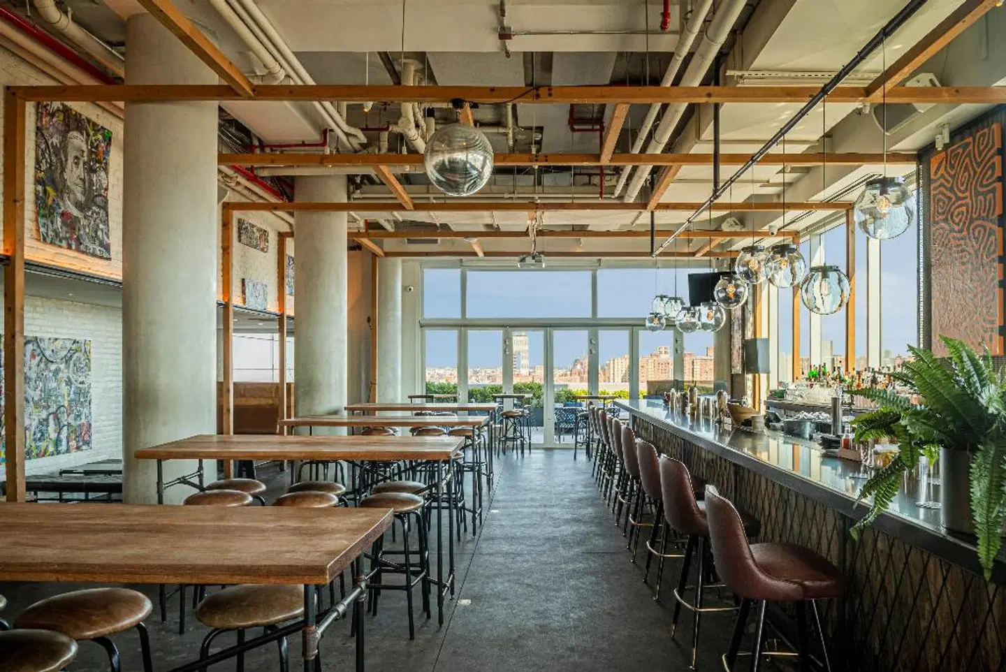 Hotel Indigo Lower East Side New York by IHG Bar
