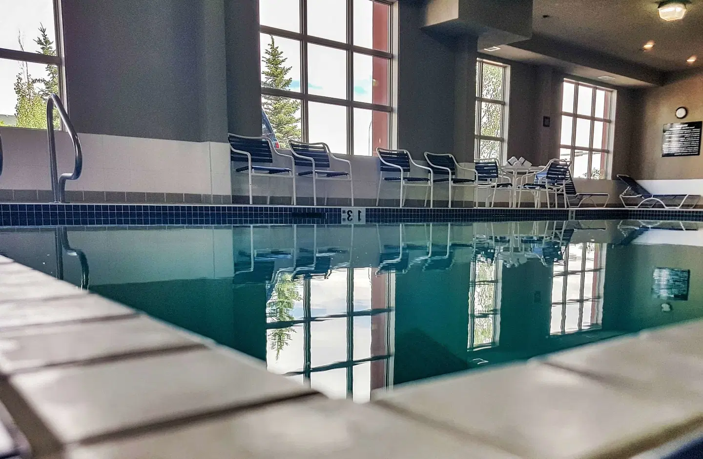 Hampton Inn & Suites by Hilton Edmonton International Airport Hallenbad