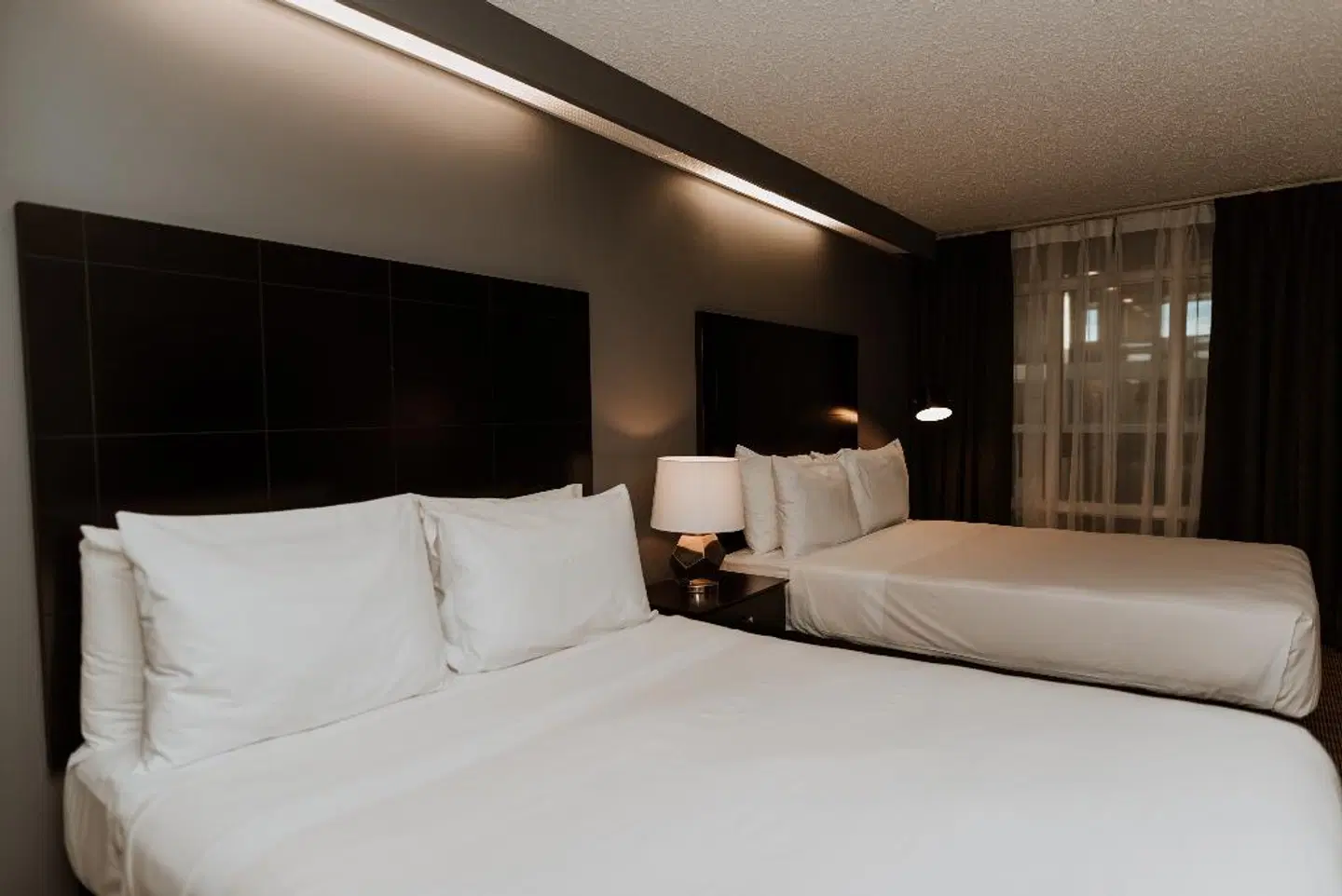 Coast Nisku Inn & Conference Centre at Edmonton International Airport ROOM_EXAMPLE