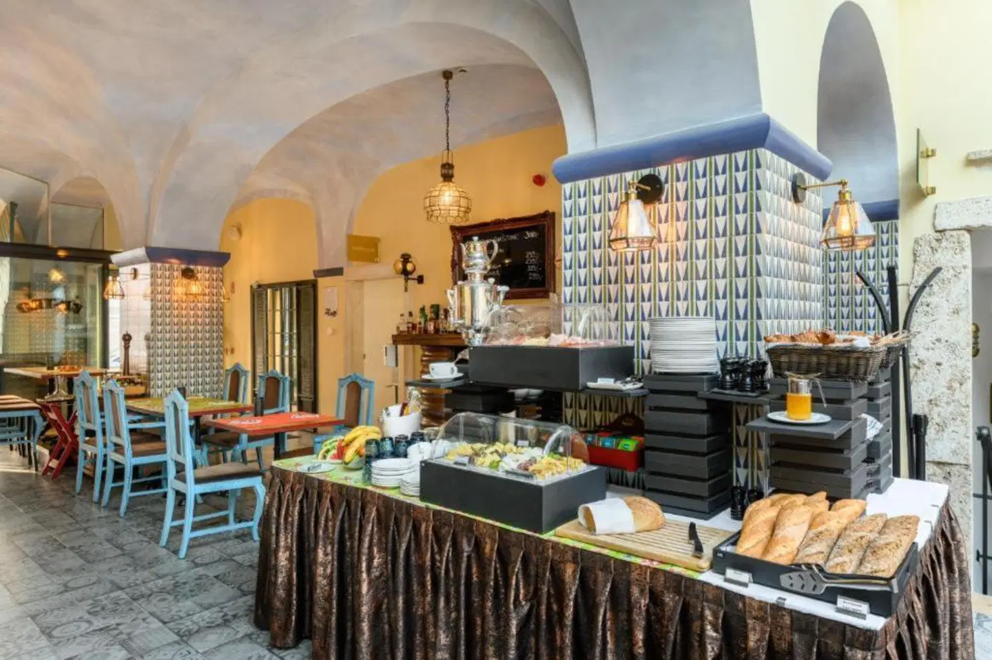Maison Bistro & Hotel Restaurant