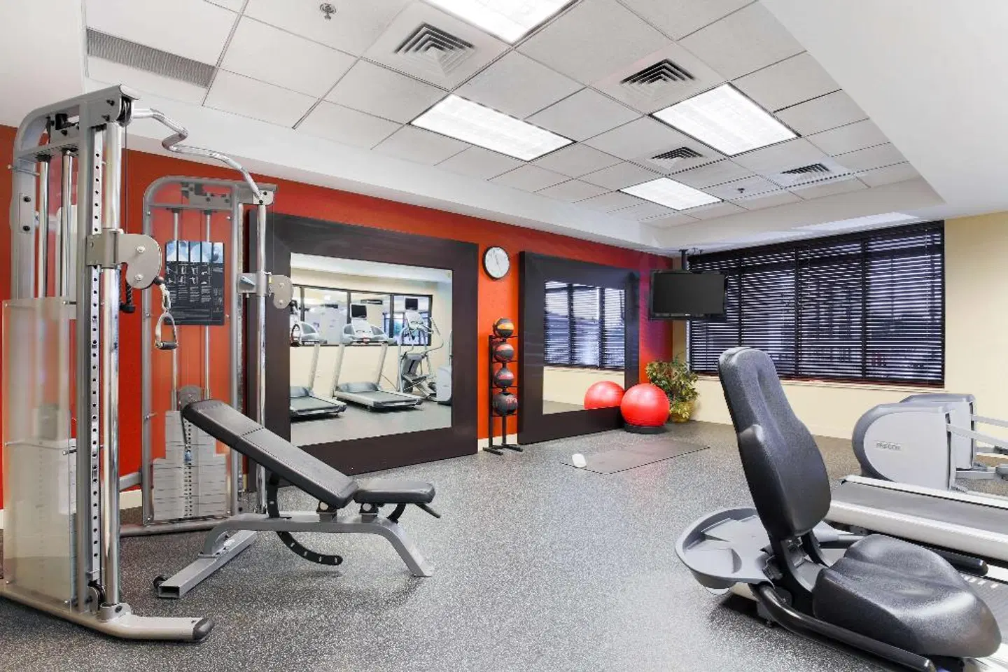 Hilton Garden Inn Anchorage SPORTS_AND_LEISURE