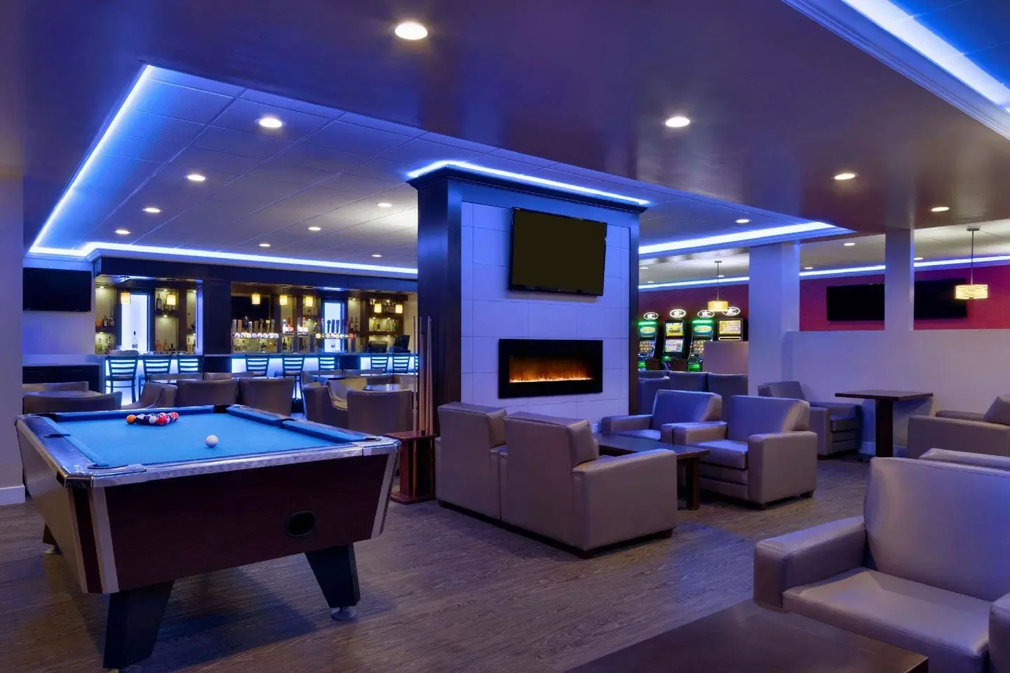 Travelodge Lethbridge Bar