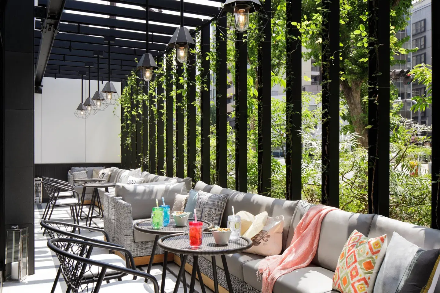 Moxy Osaka Shin Umeda Terrasse