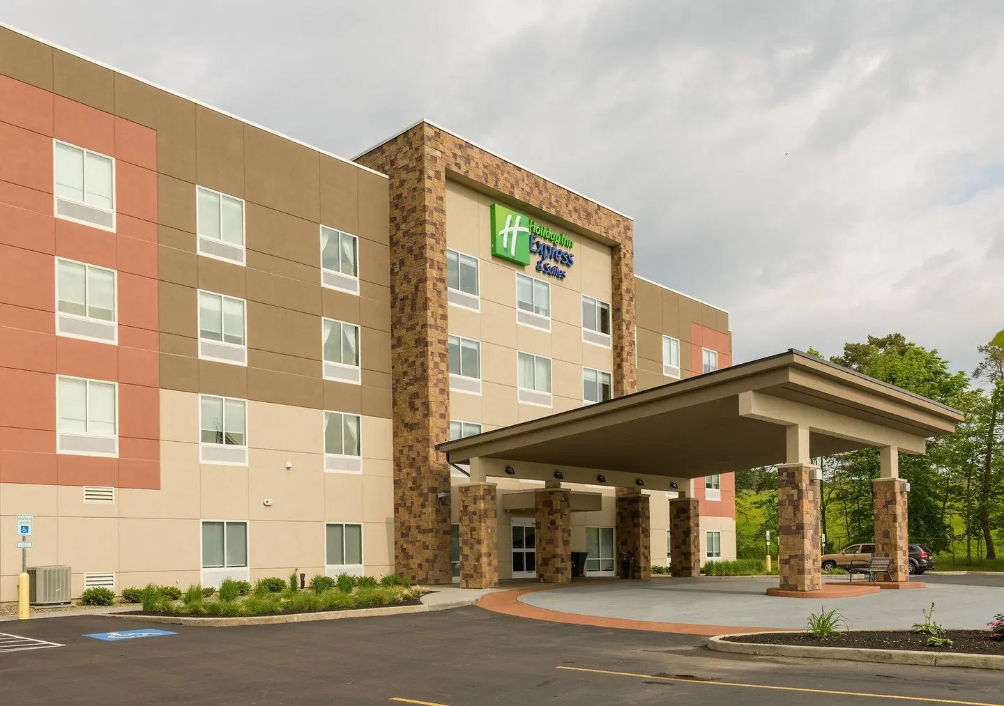 Holiday Inn Express & Suites Jamestown by IHG EXTERIOR