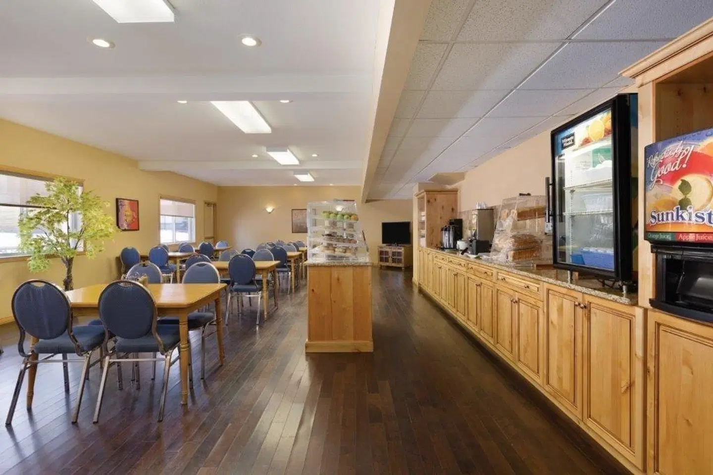 Canmore Rocky Mountain Inn Restaurant