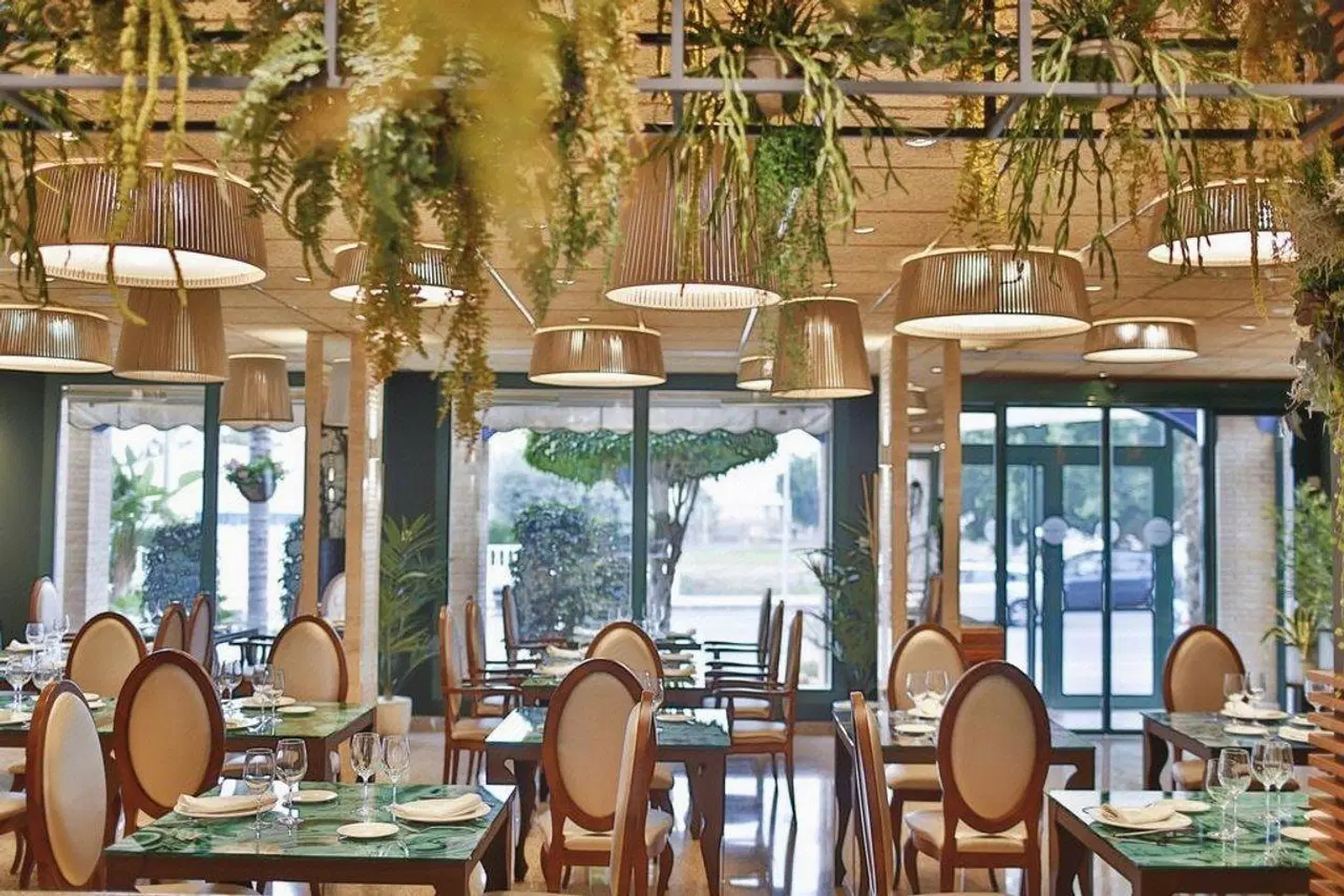 La Laguna Spa & Golf Restaurant