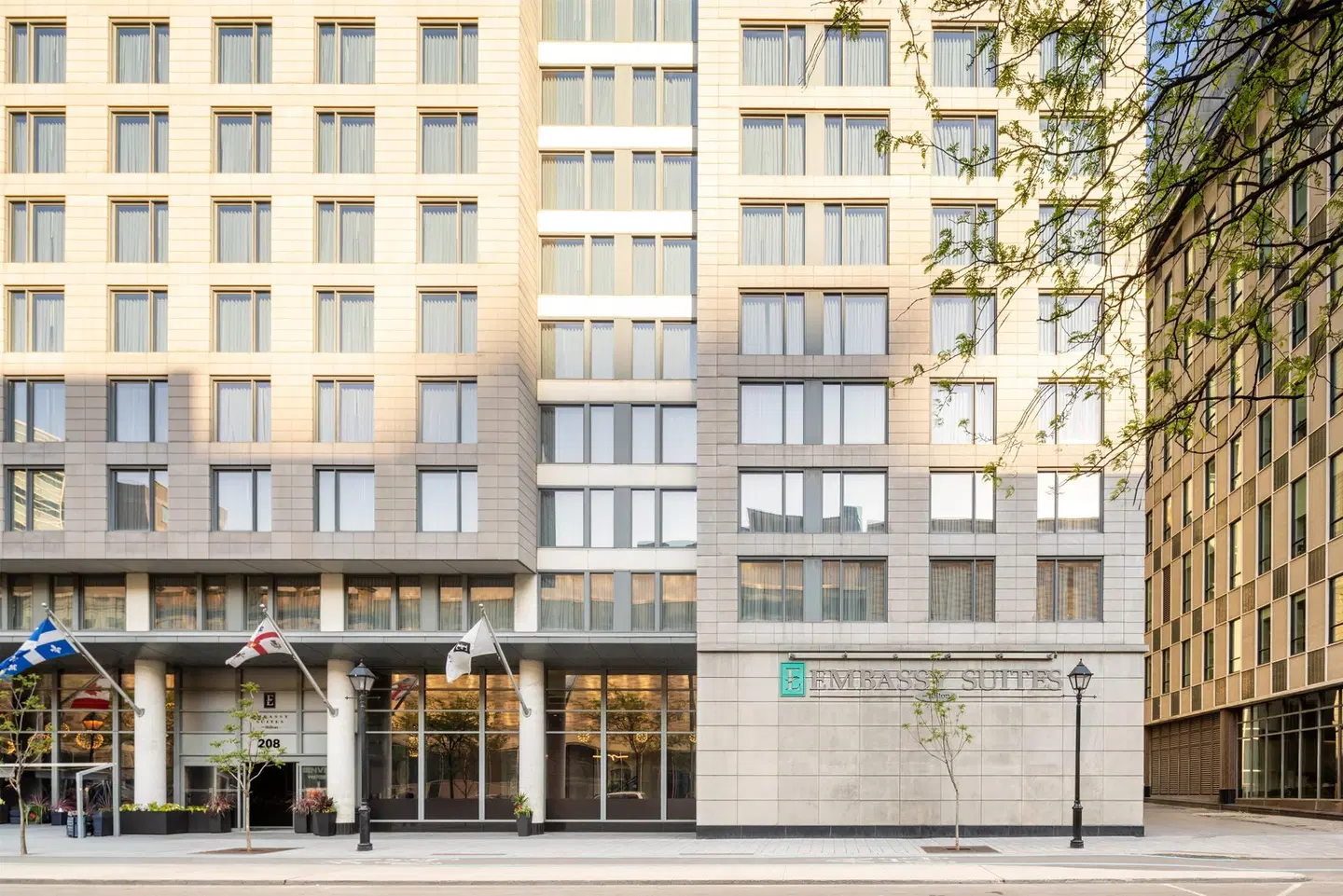 Embassy Suites by Hilton - Montreal EXTERIOR