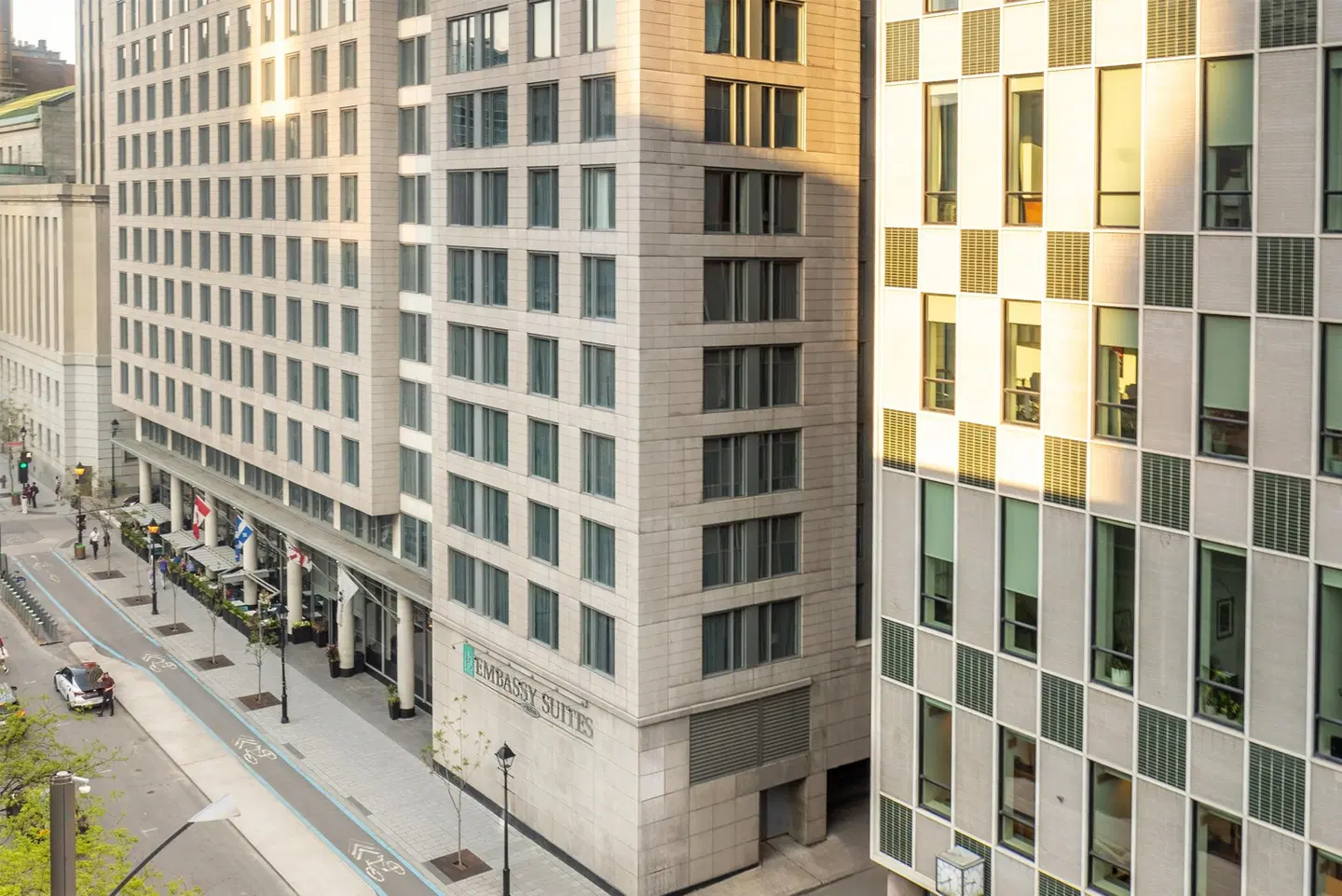 Embassy Suites by Hilton - Montreal EXTERIOR