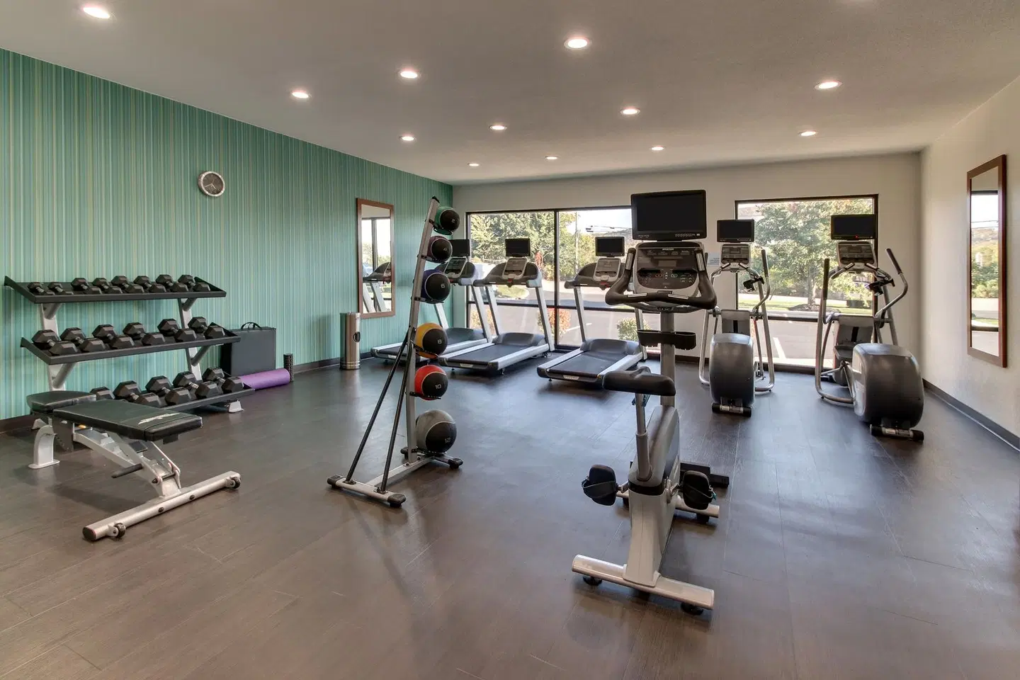 Holiday Inn Express Fishkill-Mid Hudson Valley by IHG SPORTS_AND_LEISURE