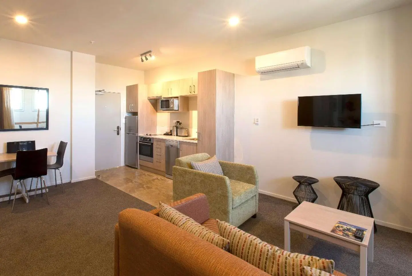 Ramada Suites by Wyndham Christchurch City ROOM_EXAMPLE