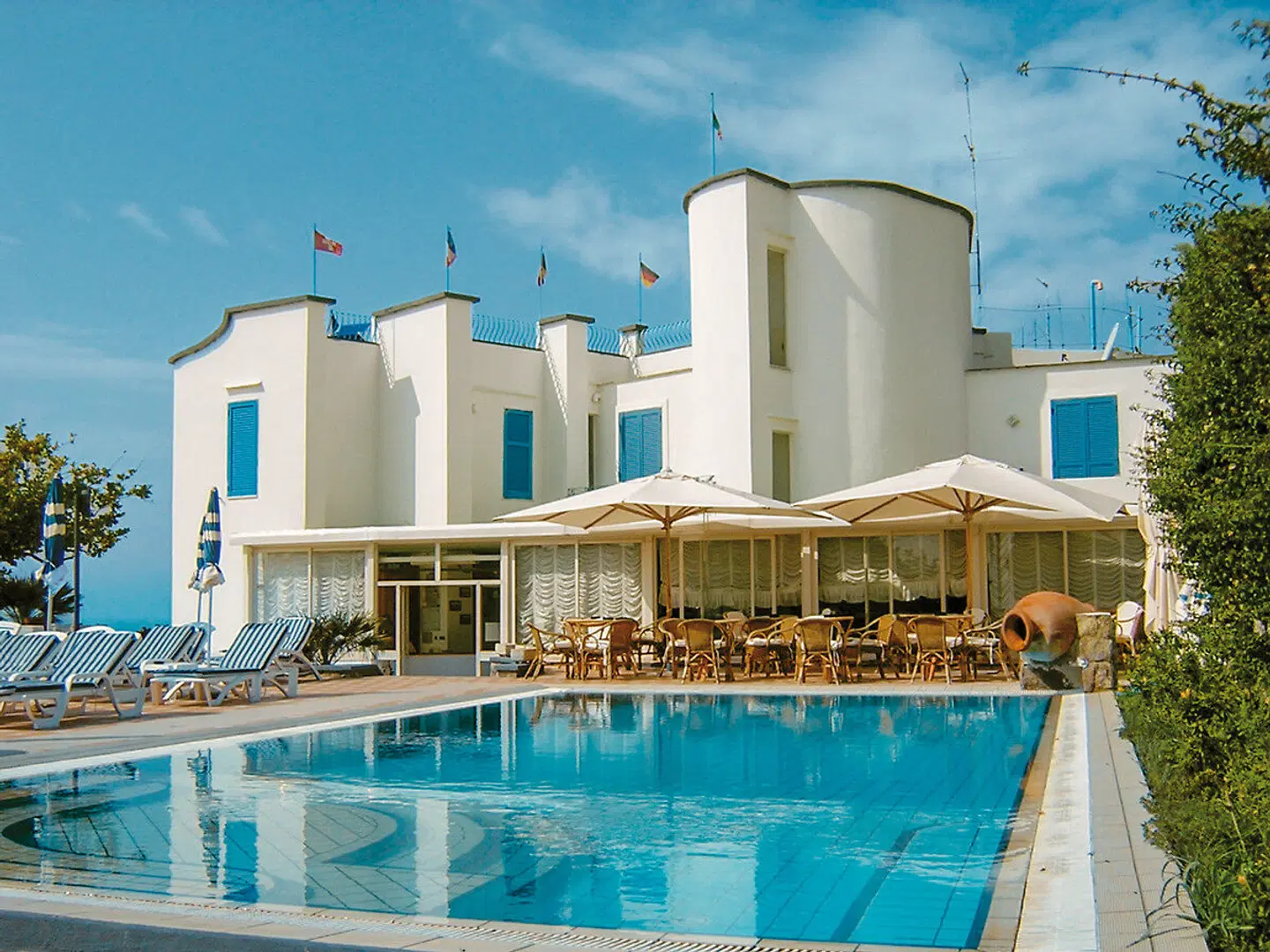Loreley OUTDOOR_POOL
