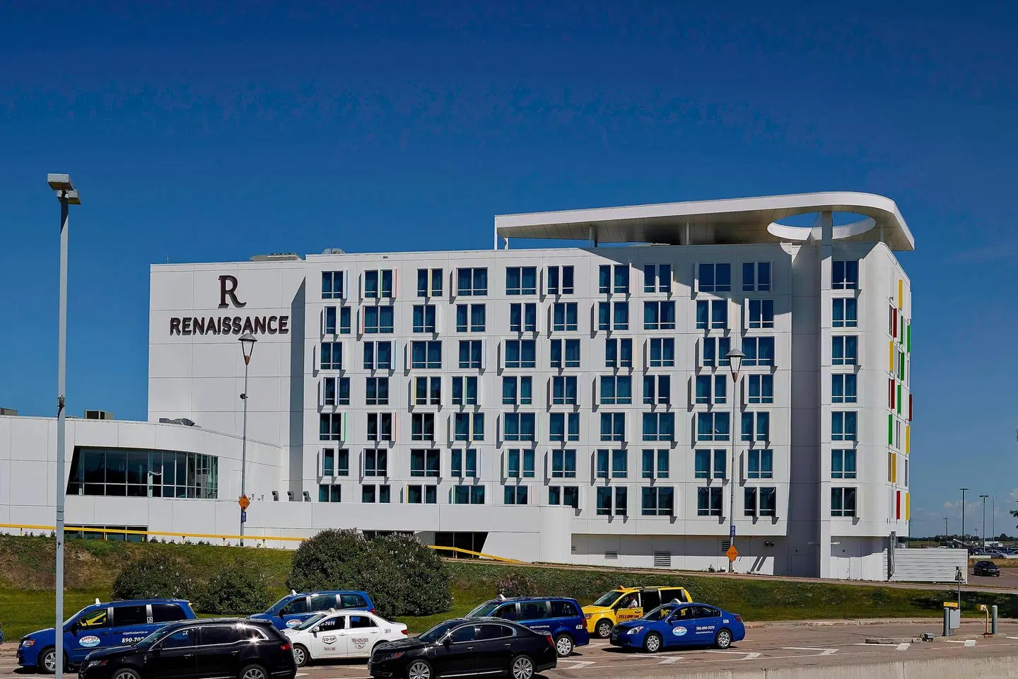 Renaissance Edmonton Airport Hotel EXTERIOR