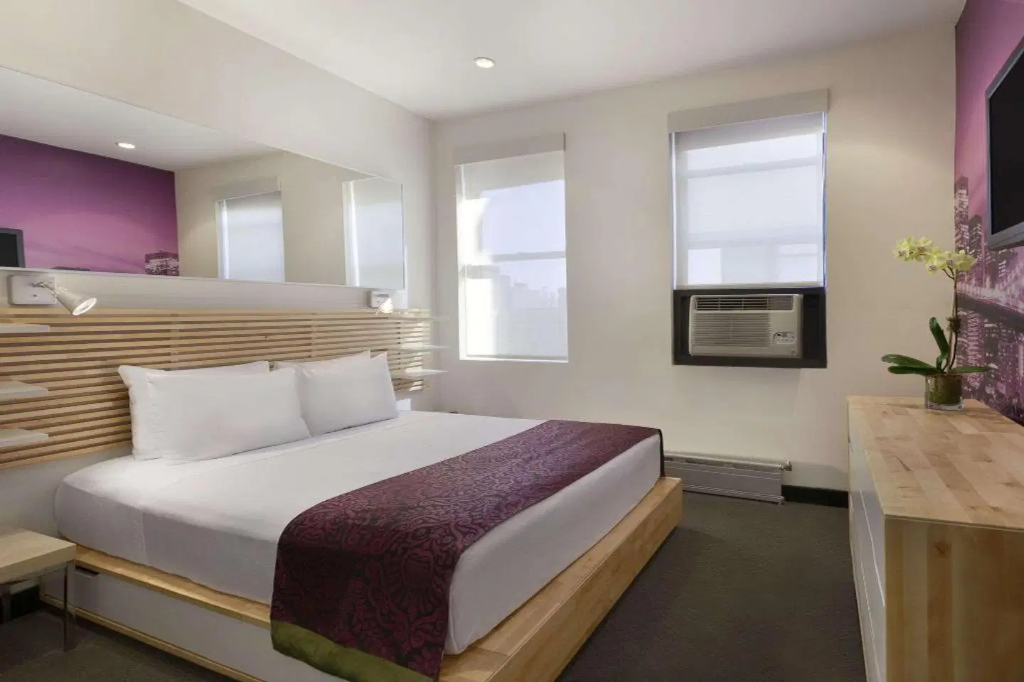 Night Hotel Broadway ROOM_EXAMPLE