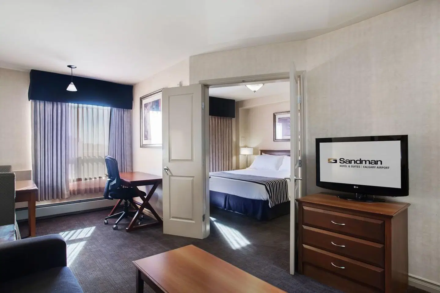 Sandman Hotel Grande Prairie ROOM_EXAMPLE