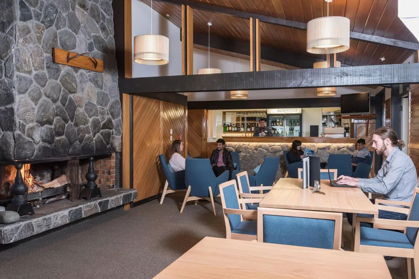 Heartland Hotel Glacier Country Restaurant