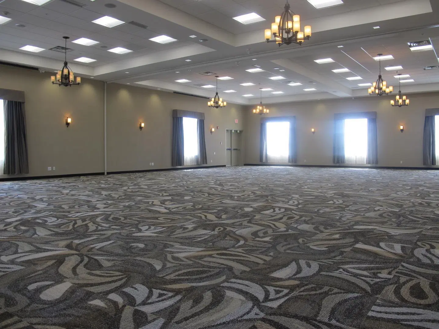 Best Western Plus Okotoks Inn & Suites LOUNGE_LOBBY