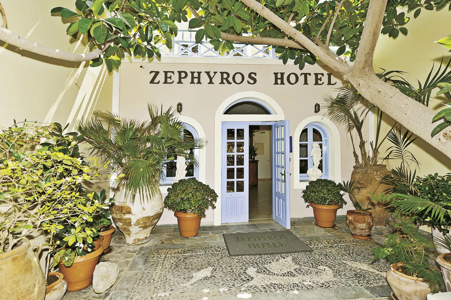Zephyros EXTERIOR