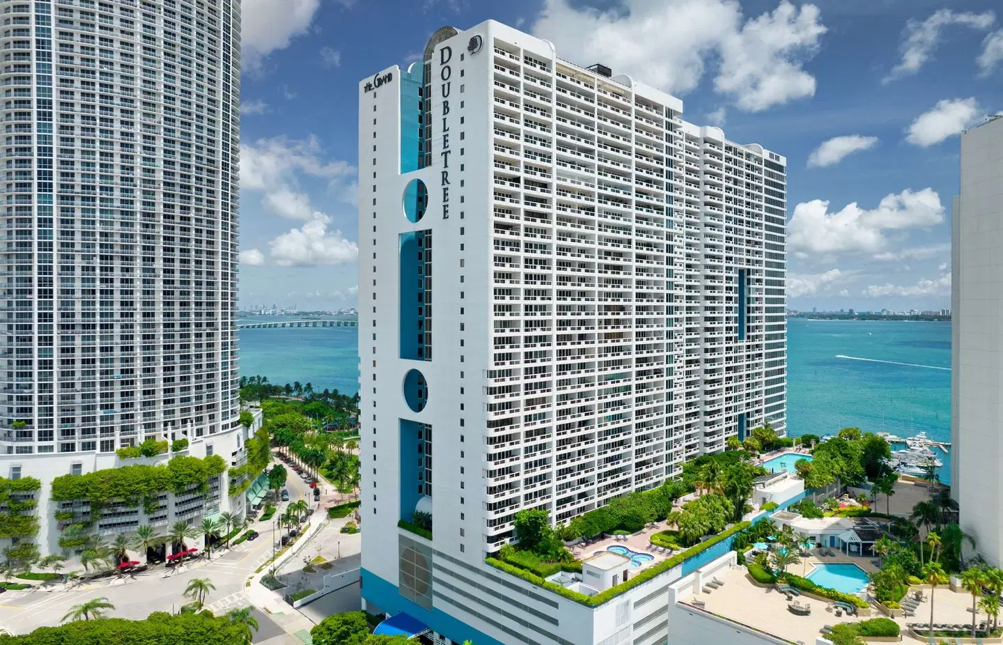 DoubleTree by Hilton Grand Hotel Biscayne Bay EXTERIOR