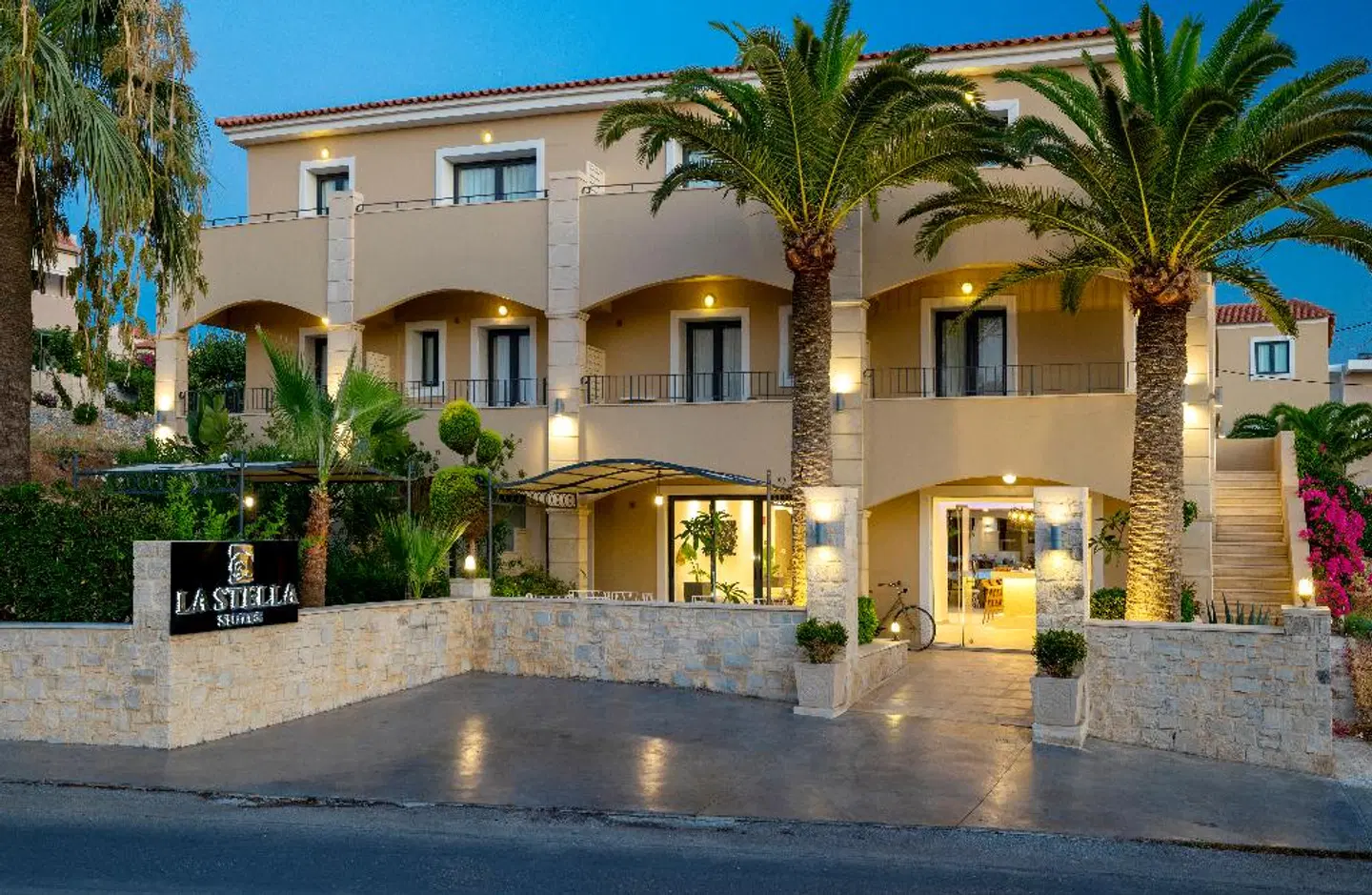 La Stella Suites EXTERIOR
