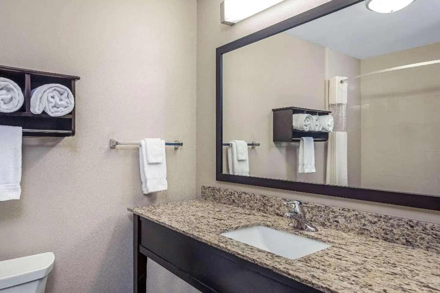 La Quinta Inn & Suites by Wyndham Sioux Falls Badezimmer