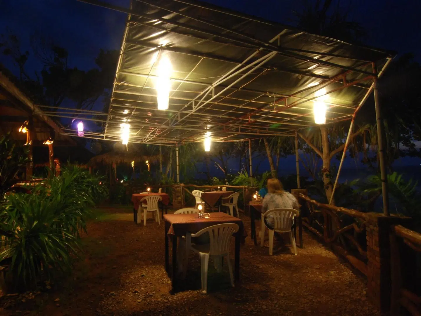Lanta Coral Beach Resort Restaurant