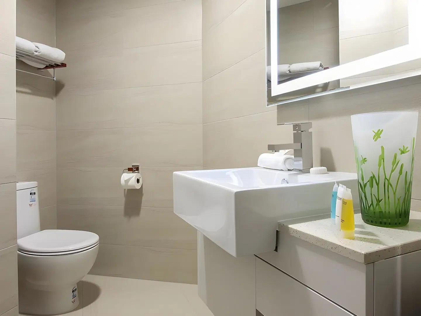 VR Queen Street Hotel & Suites Badezimmer