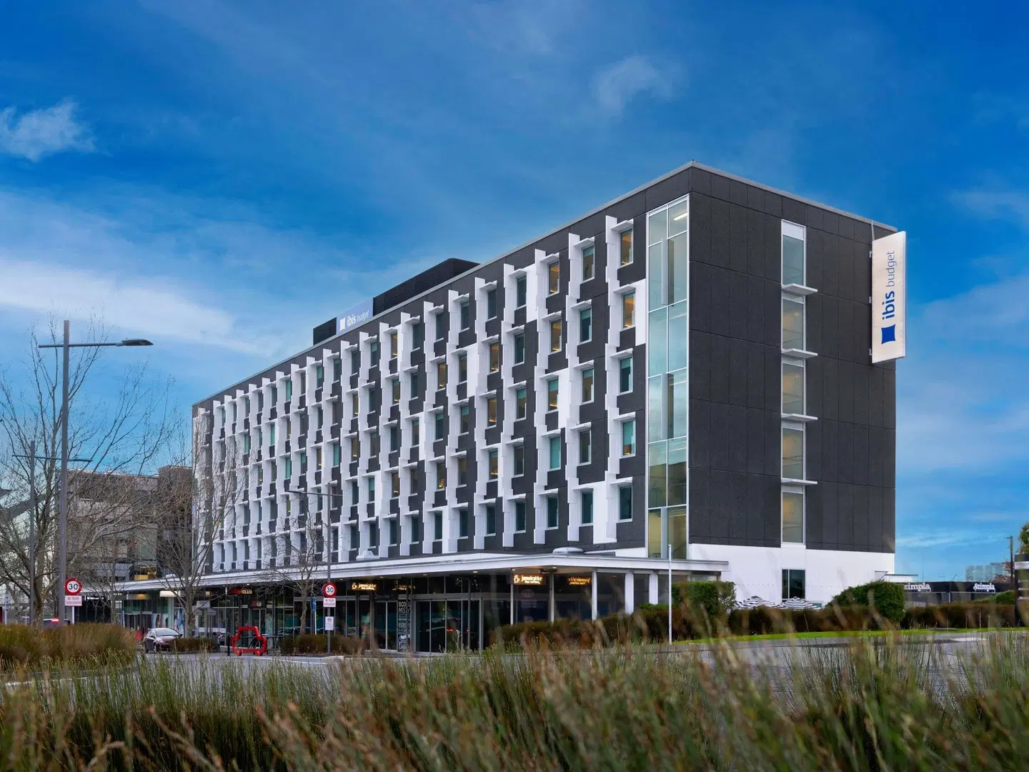 ibis budget Auckland Airport EXTERIOR