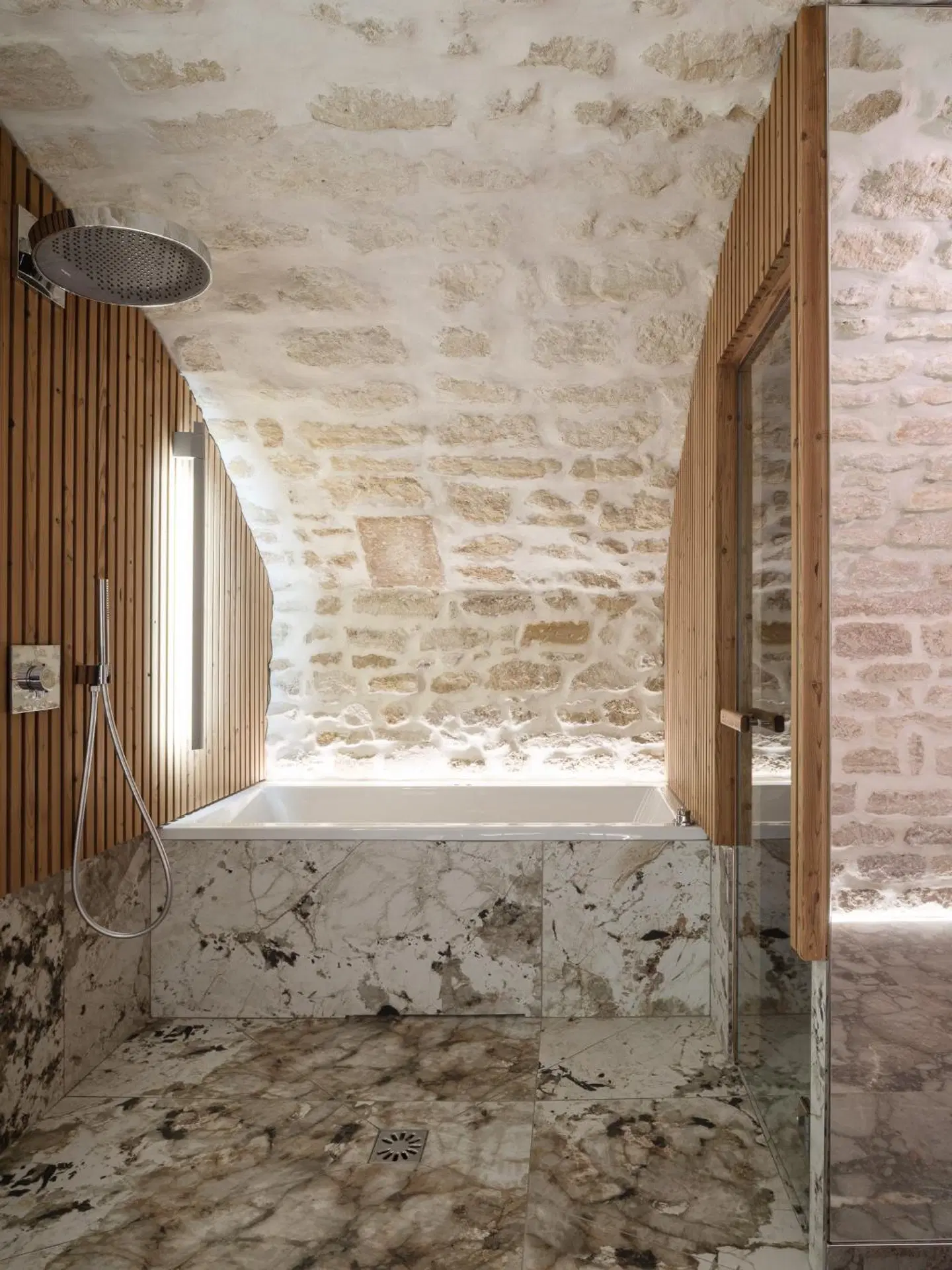 Golden Tulip Opera de Noailles Badezimmer