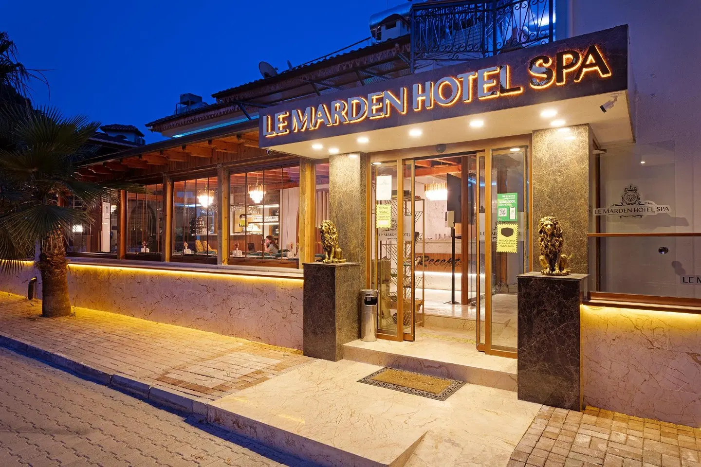 Le Marden Hotel Spa EXTERIOR