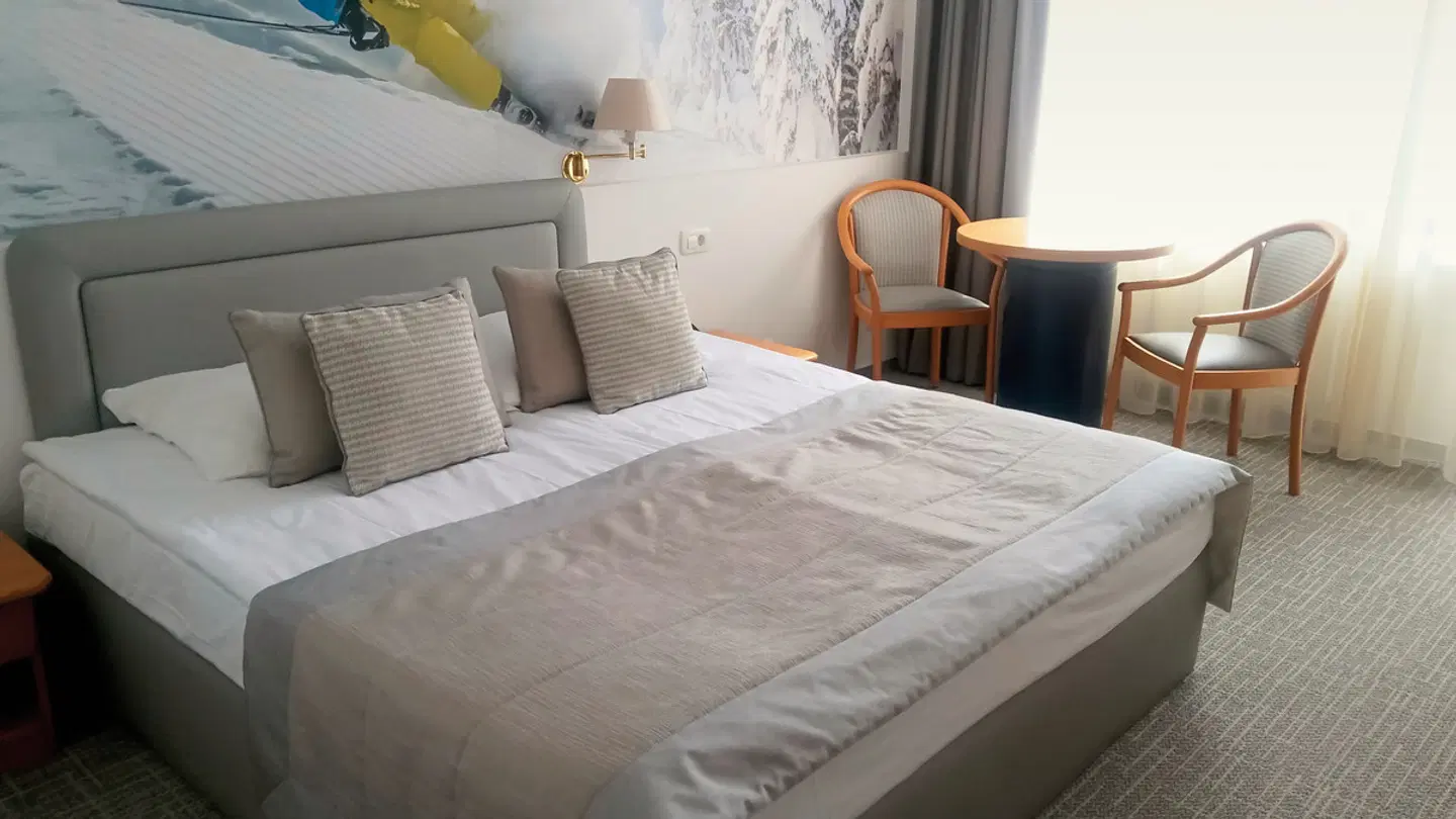 Kompas ROOM_EXAMPLE