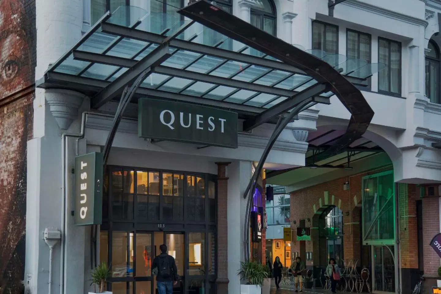 Quest Cathedral Junction EXTERIOR