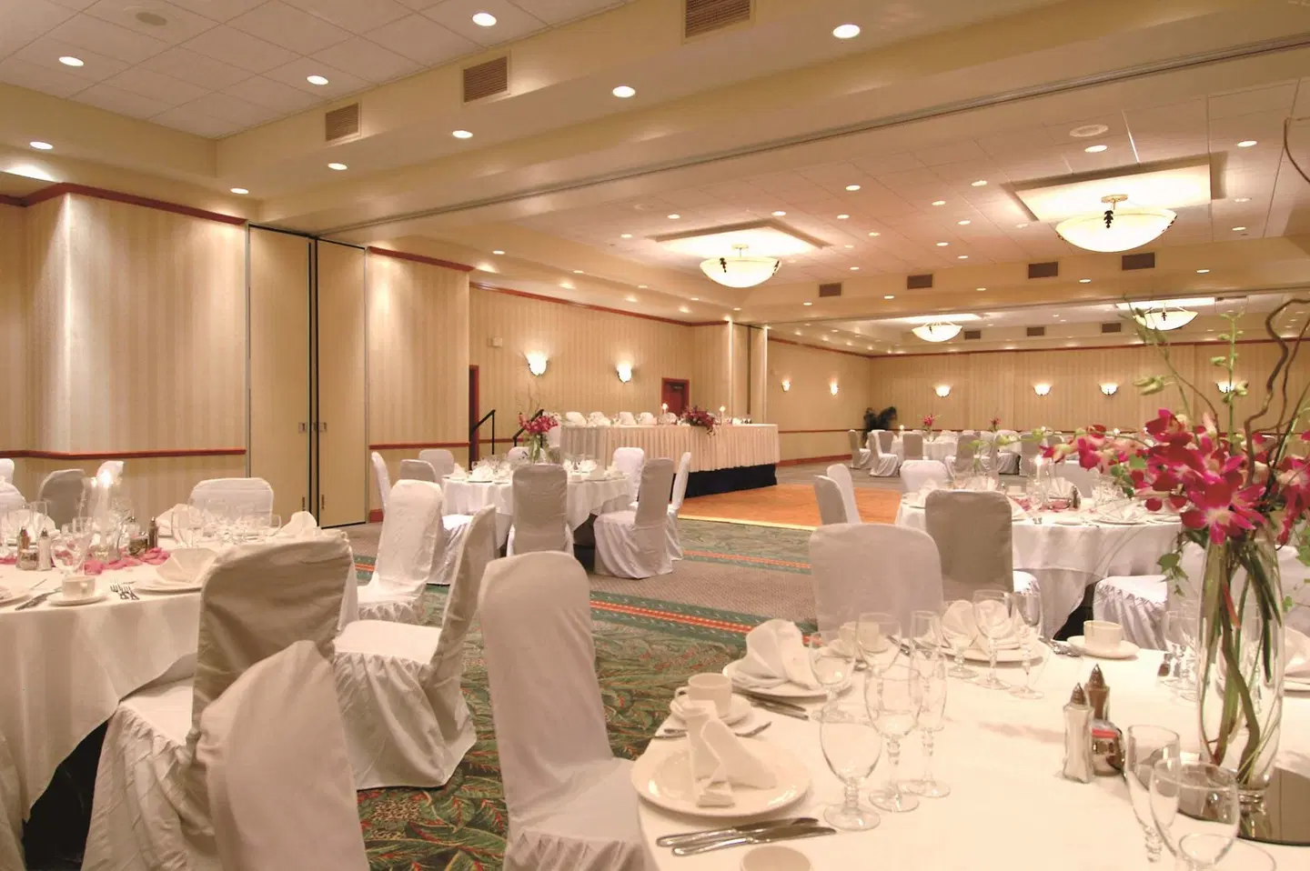 Hilton Garden Inn Edmonton International Airport Restaurant