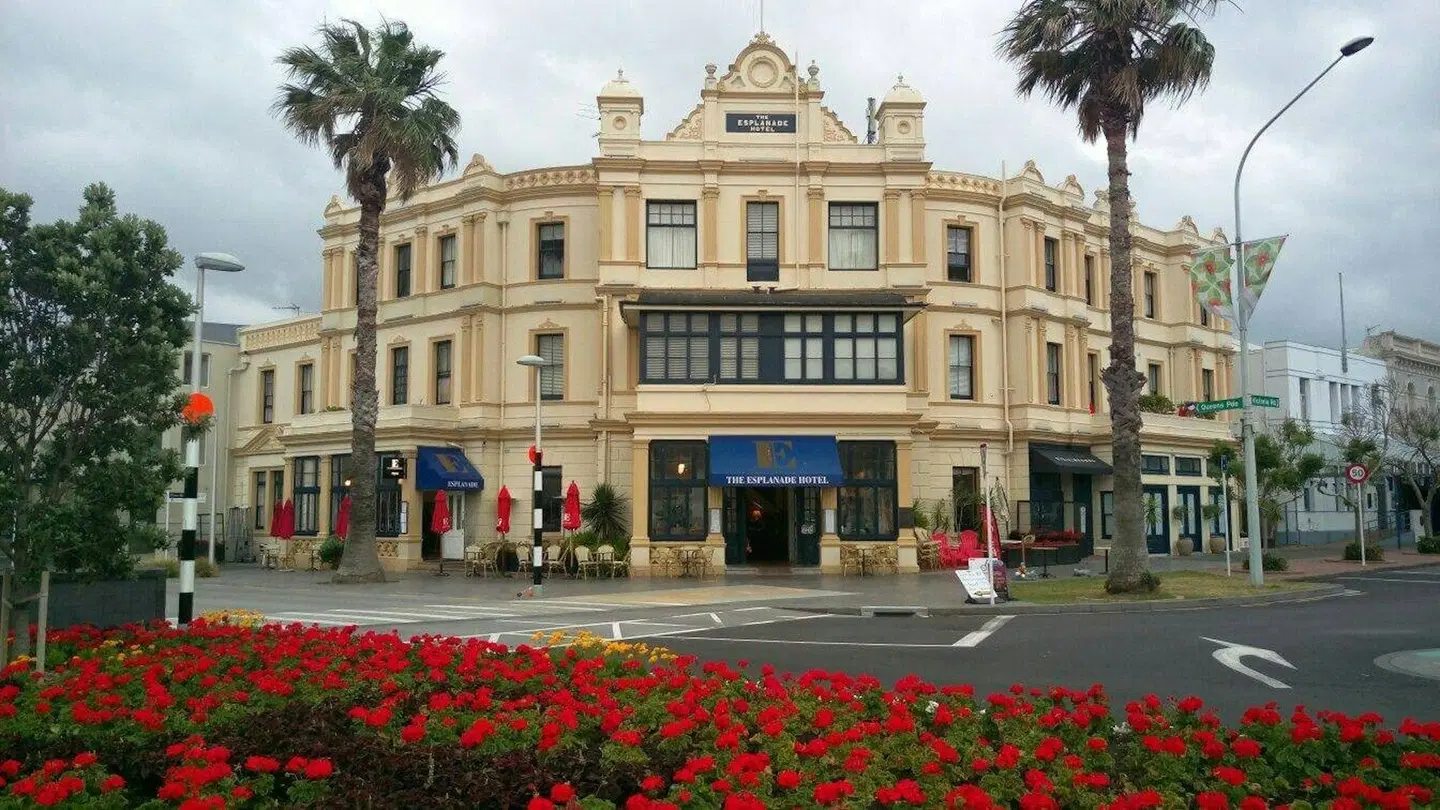 The Esplanade Hotel EXTERIOR