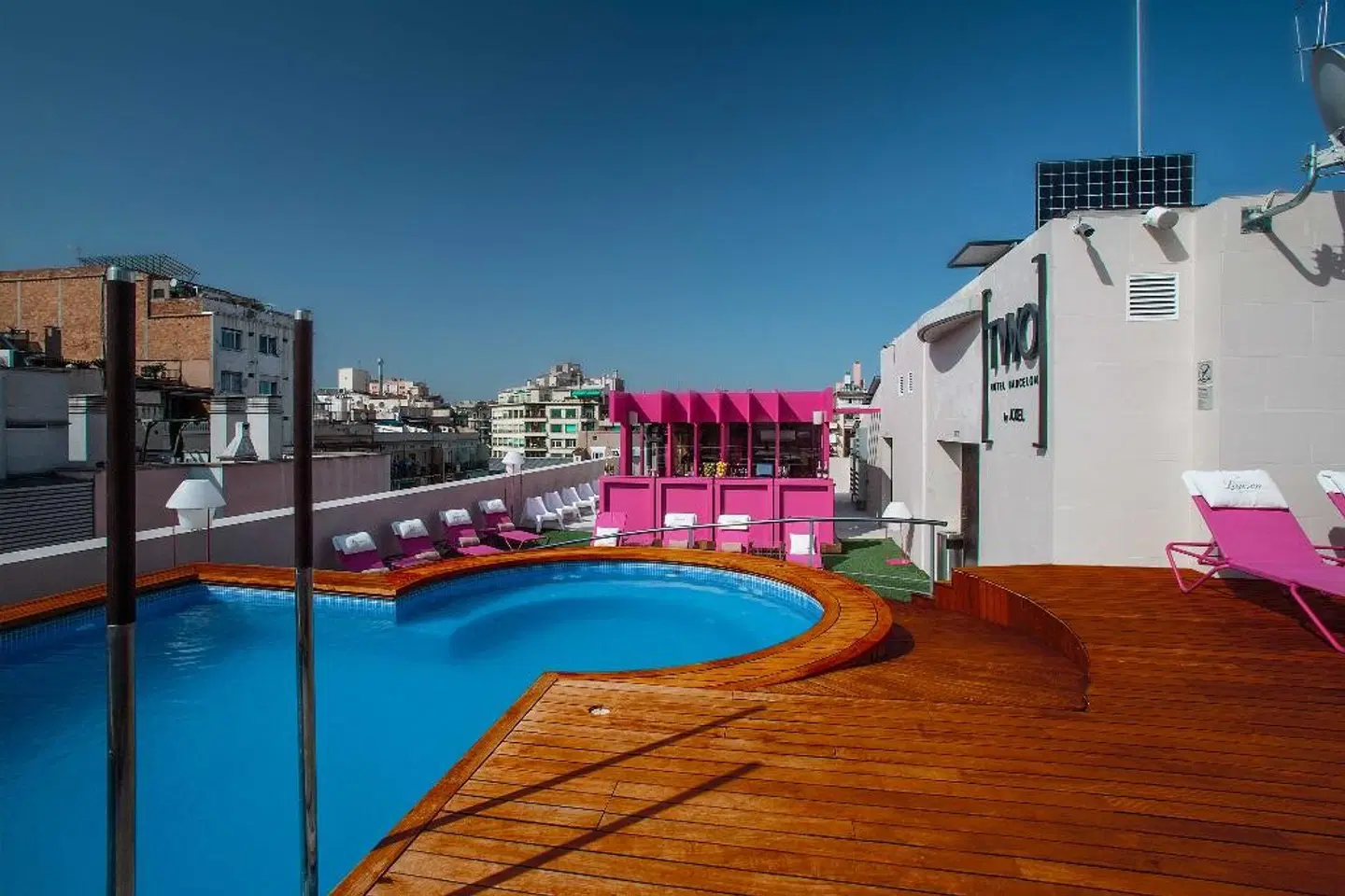 TWO Hotel Barcelona by Axel OUTDOOR_POOL