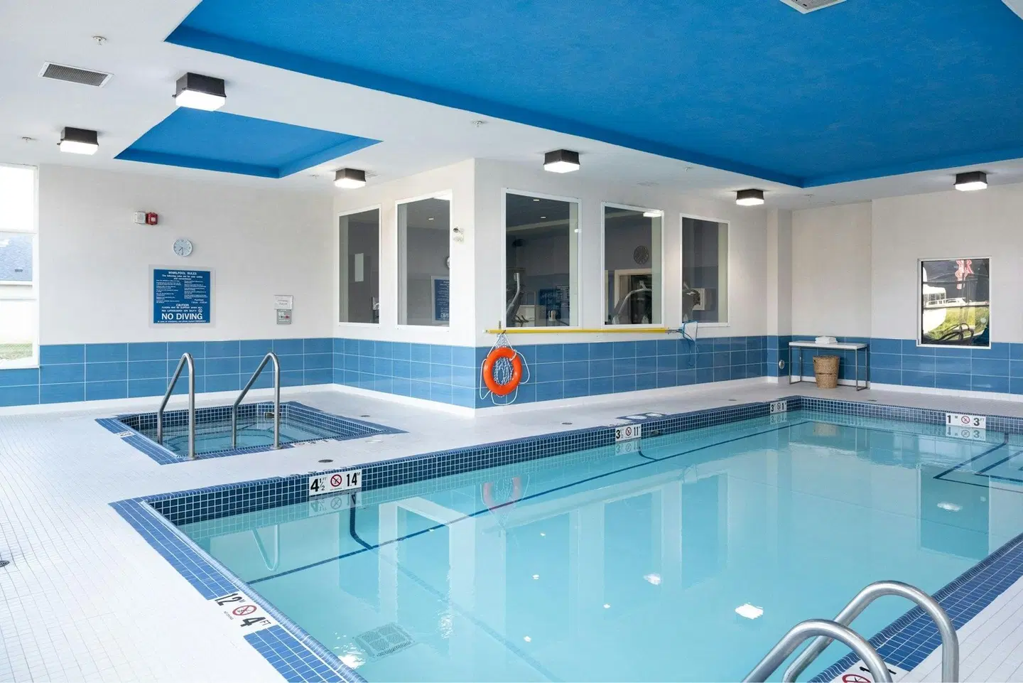 Four Points by Sheraton Edmonton International Airport Hallenbad