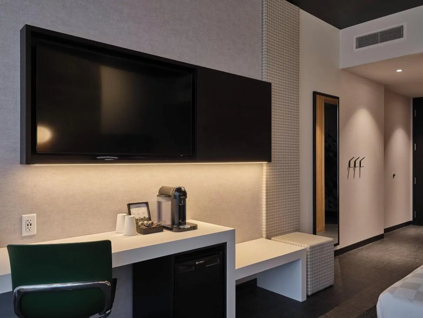 Alt Hotel Calgary University District ROOM_EXAMPLE