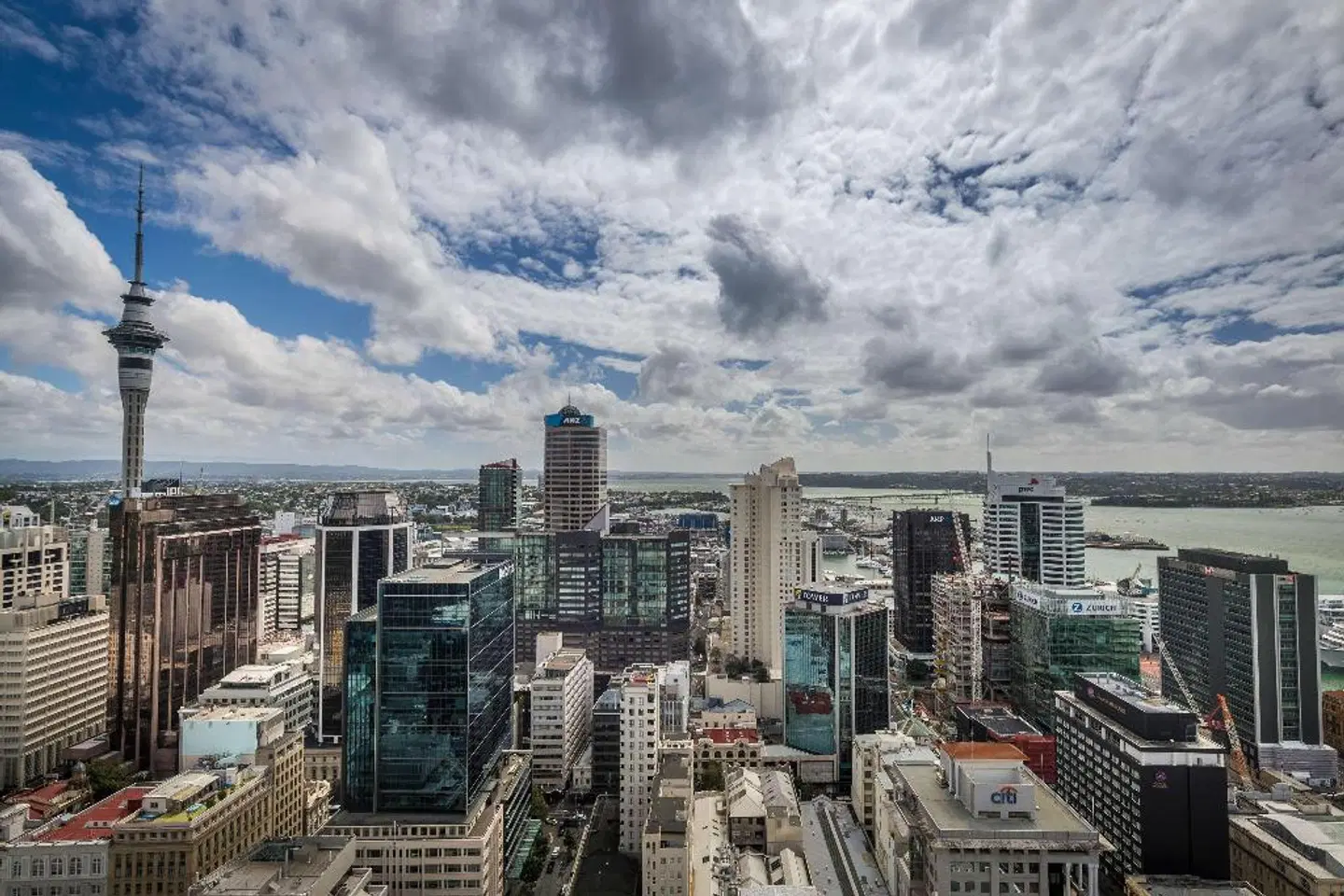 Auckland Harbour Oaks Terrasse
