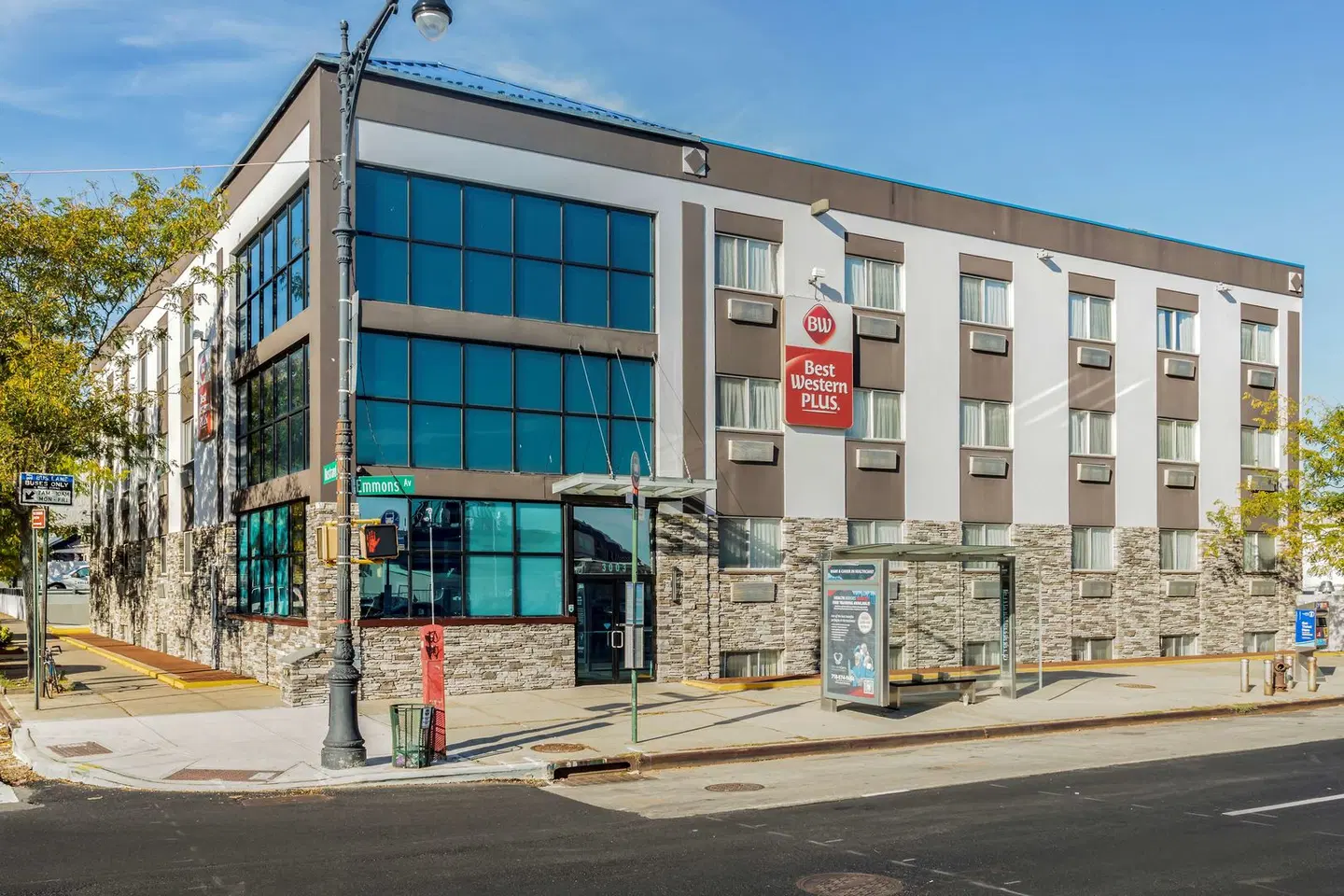 Best Western Plus Brooklyn Bay Hotel EXTERIOR