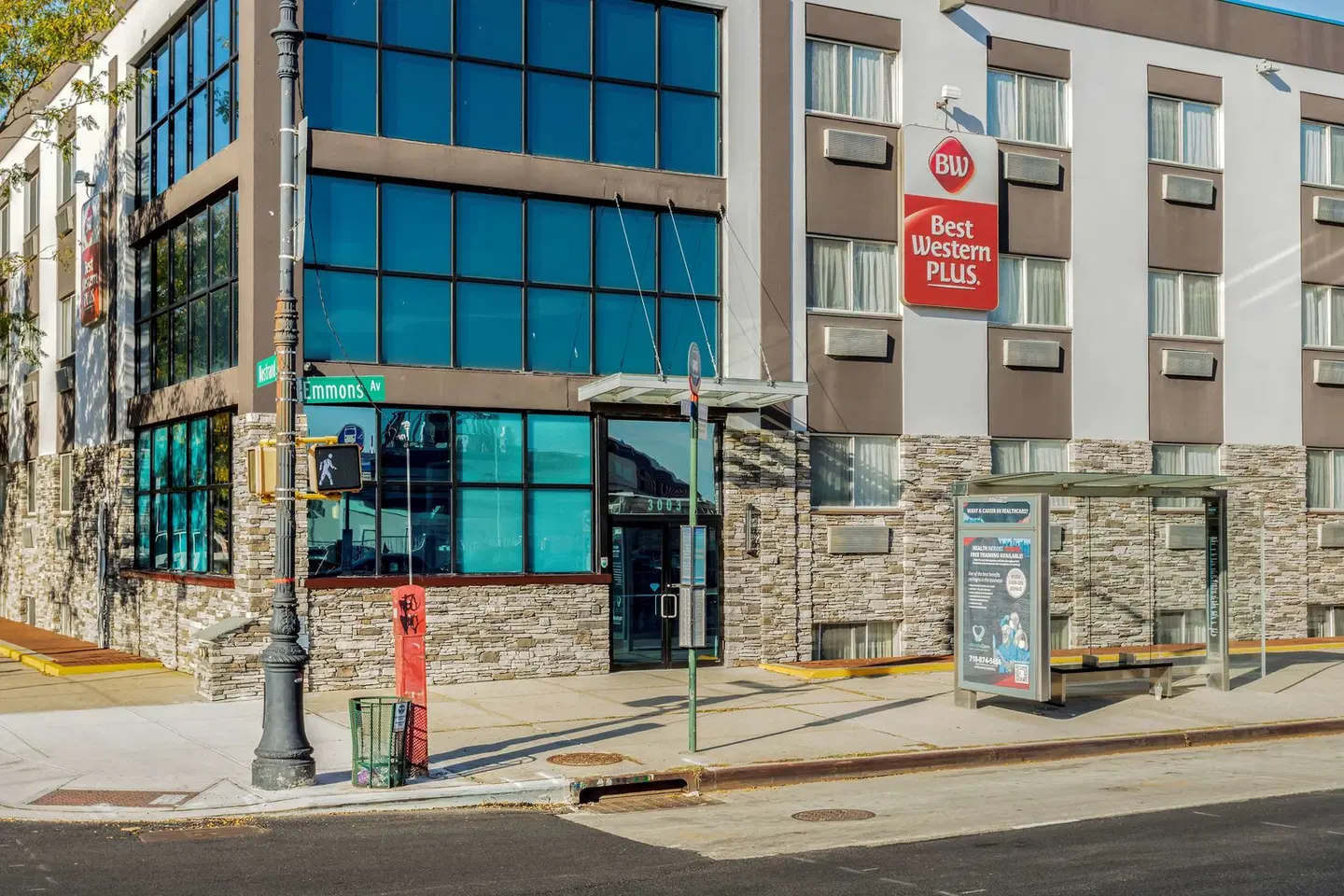 Best Western Plus Brooklyn Bay Hotel EXTERIOR