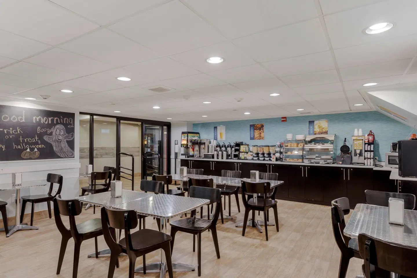 Best Western Plus Brooklyn Bay Hotel Restaurant